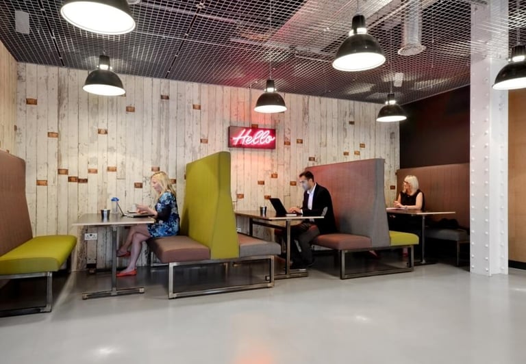 *Ladbroke Grove* Private Serviced Offices: Units from 10 to 60 desks for rent W11