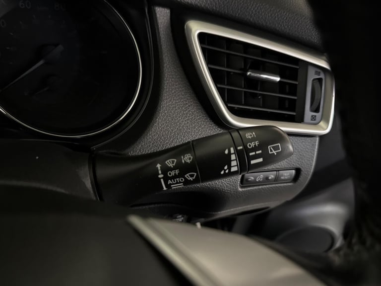 2015 Nissan X-Trail 1.6 dCi n-tec Euro 5 (s/s) 5dr ESTATE Diesel Manual