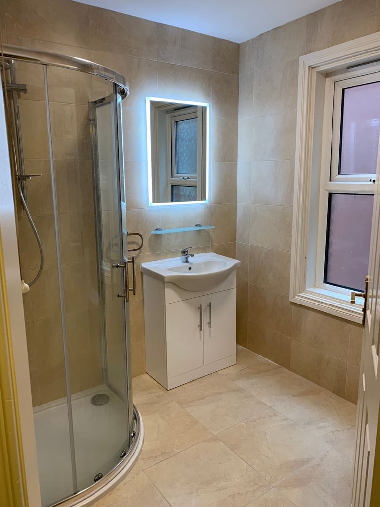 Excellent House with Spacious Double Rooms Available for Rent - 90 Malone Avenue Belfast