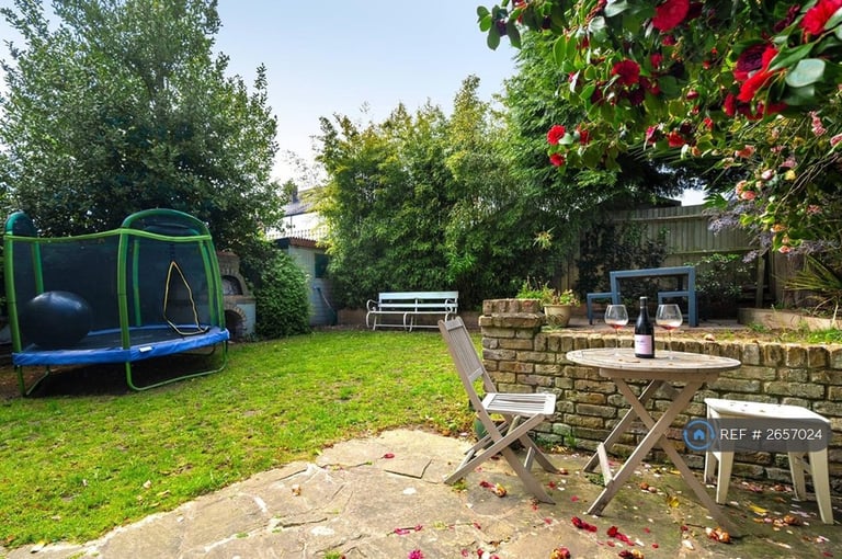 4 bedroom house in Arragon Gardens, London, SW16 (4 bed) (#2657024)
