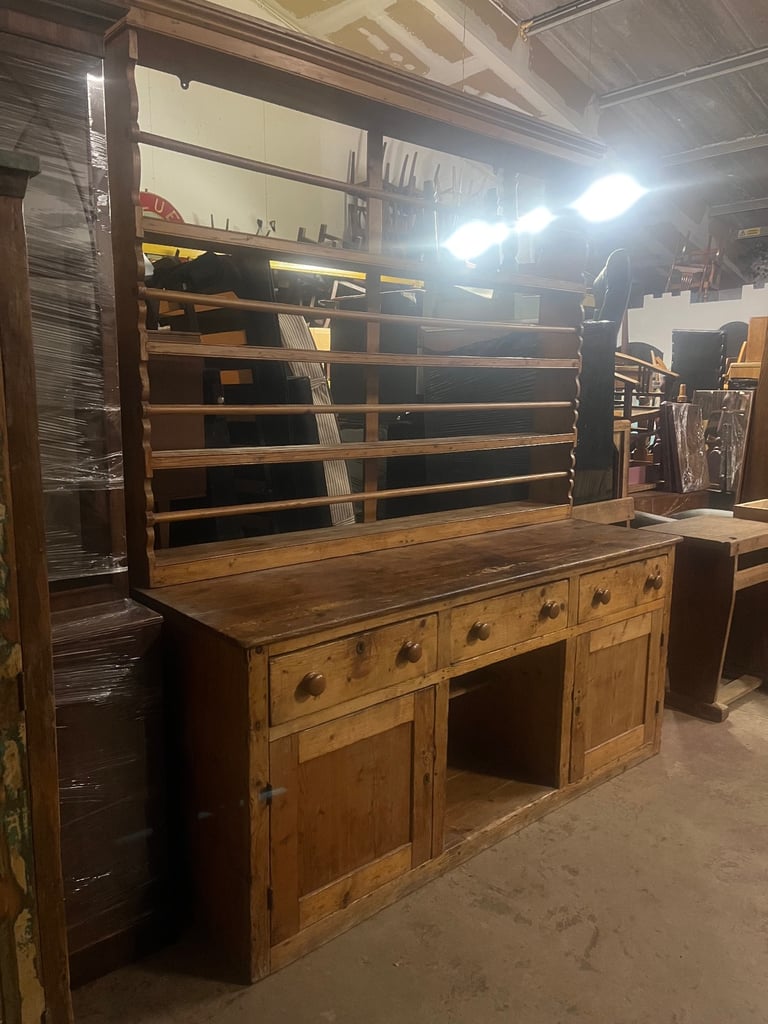 A LARGE GENUINE VICTORIAN DRESSER VERY ORIGINAL PIECE ,COMES WITH ONE KEY ,FREE LOCAL DELIVERY