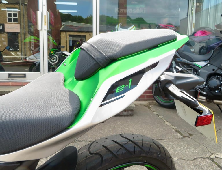 KAWASAKI Z e-1 EV 2025