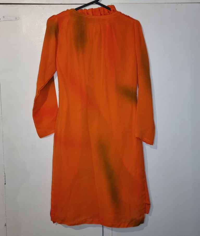 New. Orange kurti salwar with greeb gold embroidery work. Chest32 Asian dress 