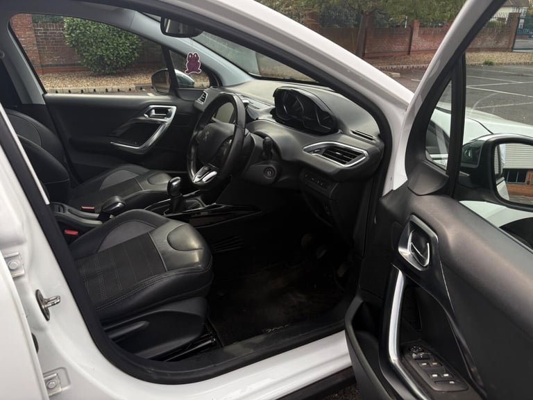 2015 Peugeot 2008 1.2 VTi PureTech Allure Euro 5 5dr HATCHBACK Petrol Manual