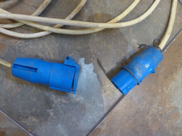 10m Campsite Hook Up Cable