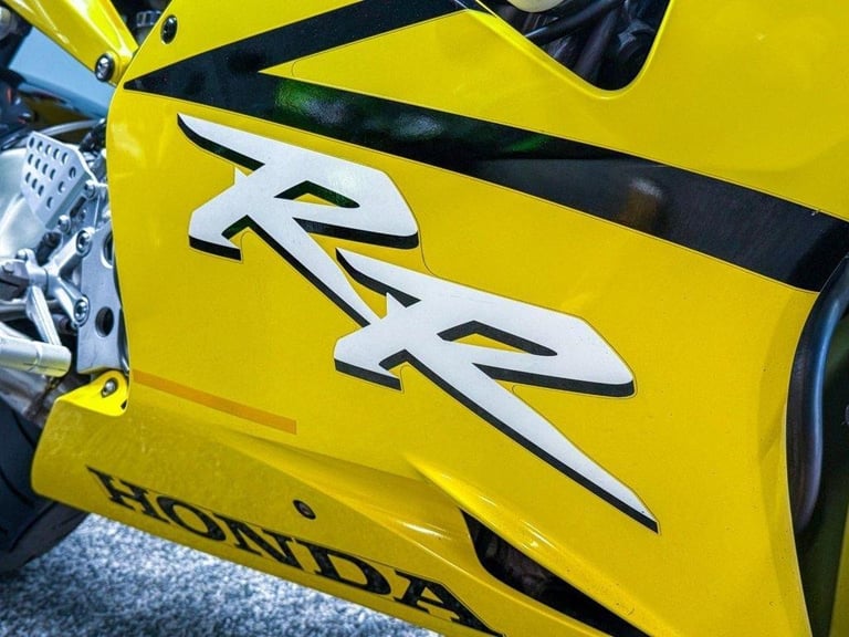 2004 53 HONDA CBR900RR FIREBLADE 954CC - AKRO EXHAUST - COLLECTOR BIKE