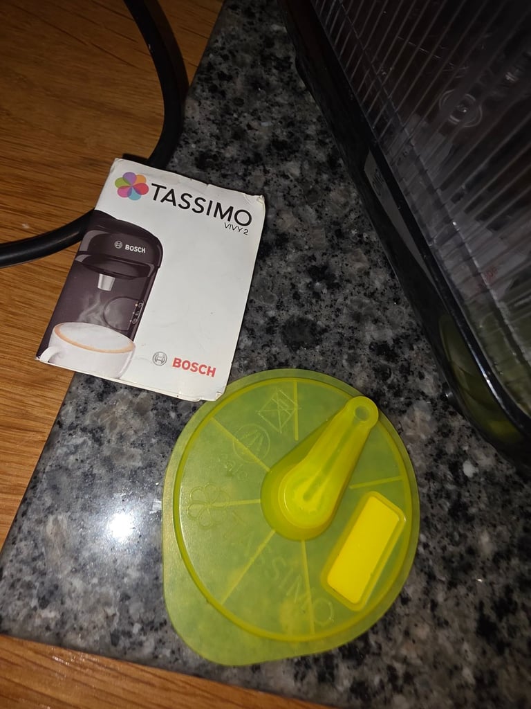 Bosch Tassimo Vivy 2 black Coffee Pod Machine. Auto Hot Drink Chocolate expresso Latte Barista maker