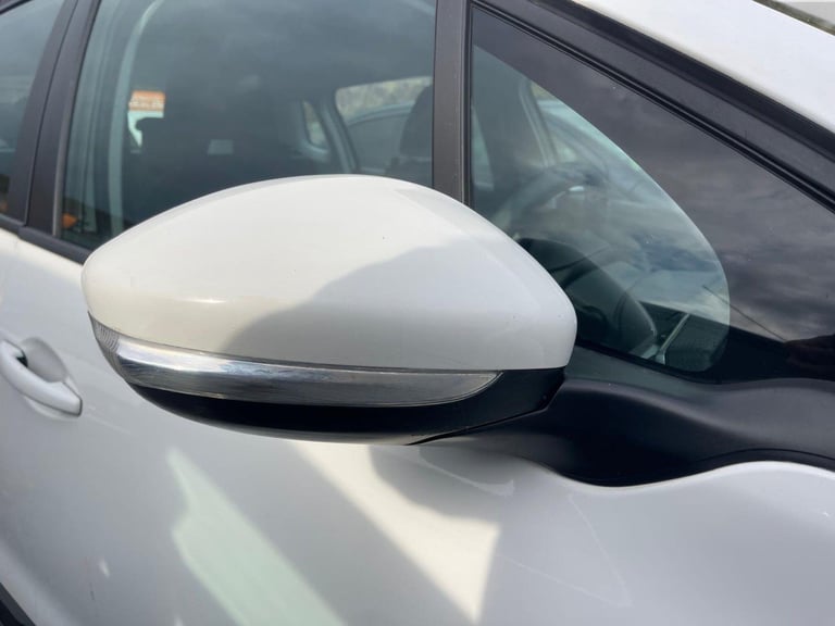 2015 Peugeot 2008 1.2 PureTech Access Euro 6 5dr (A/C) Petrol