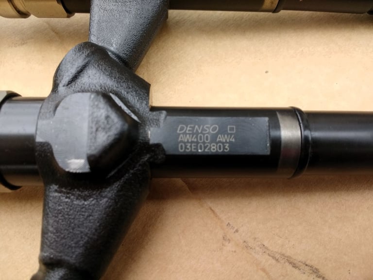 NISSAN X TRAIL CYL HEAD + 4 x INJECTORS 2.2 dci TURBO DIESEL PARTS SPARES