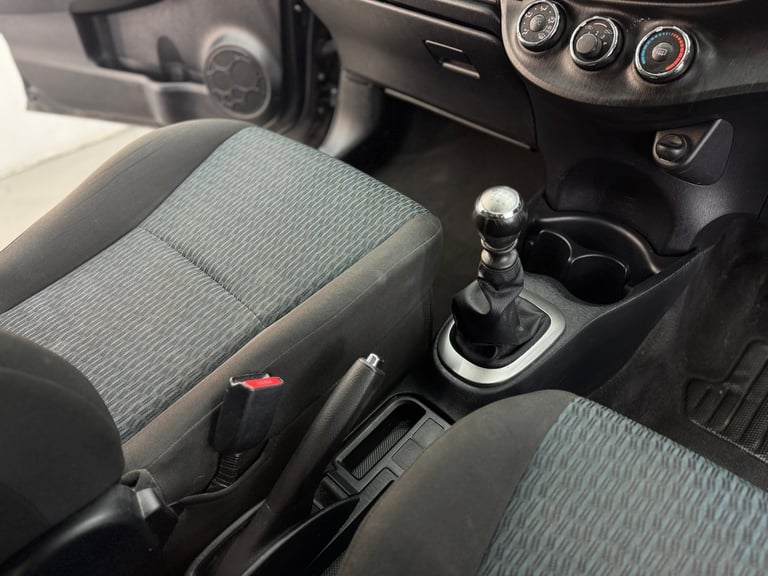 TOYOTA YARIS 1.4 D-4D TR 2012