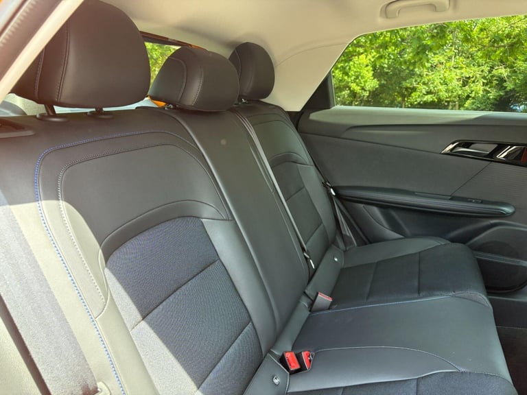 2025 MG MG4 77kWh Trophy Extended Range Auto 5dr HATCHBACK Electric Automatic