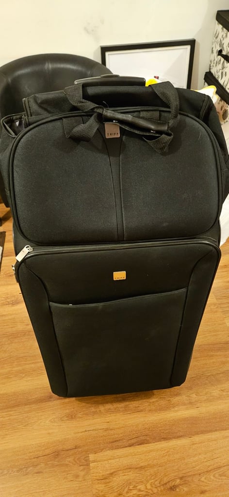 Large Trip Suitcase with extra small bag 