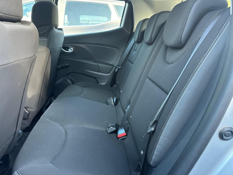 2017 Renault Clio 1.5 Play DCi 90 Diesel Manual 5 Door Hatchback Silver