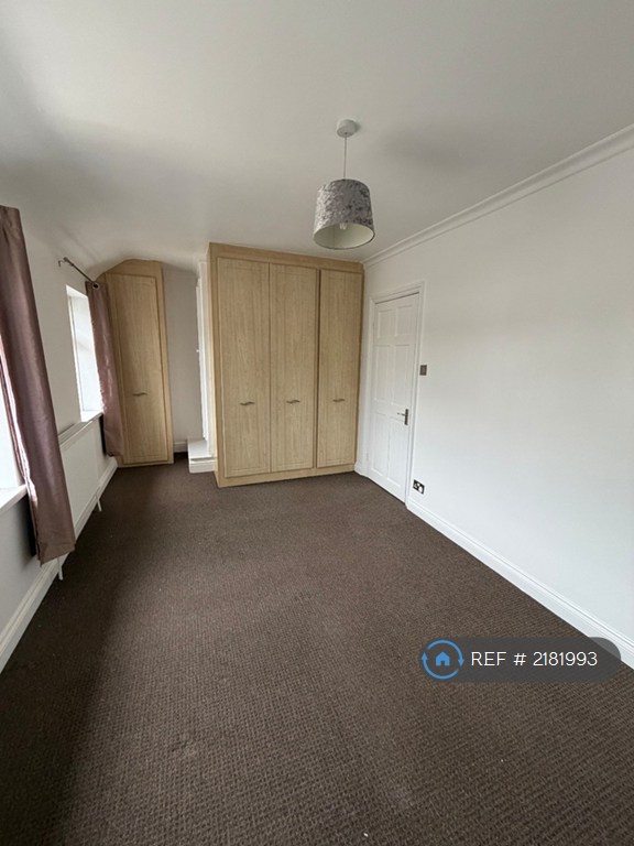 3 bedroom house in Barking, Barking, RM9 (3 bed) (#2181993)