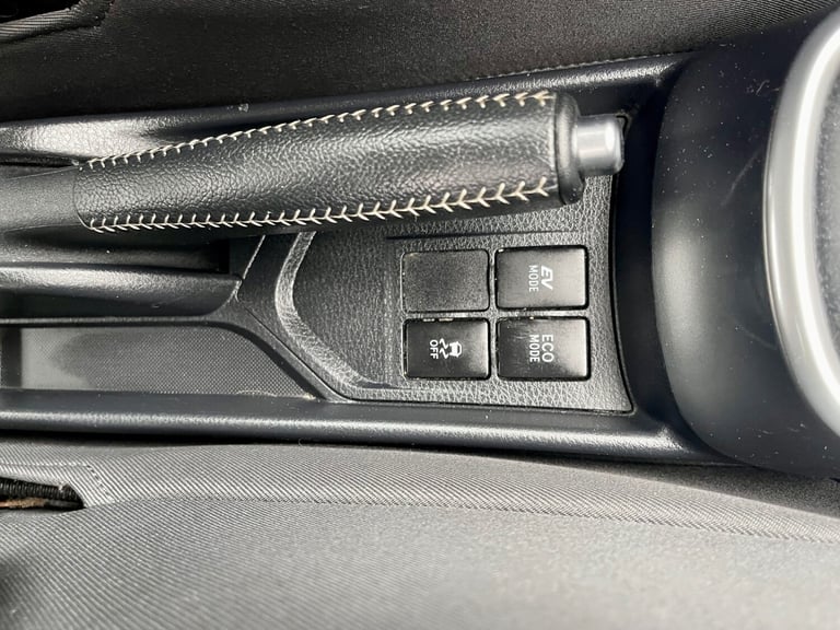 2015 Toyota Yaris 1.5 Hybrid Icon 5dr CVT ULEZ Compliance  HATCHBACK Petrol/Electric Hybrid Autom...