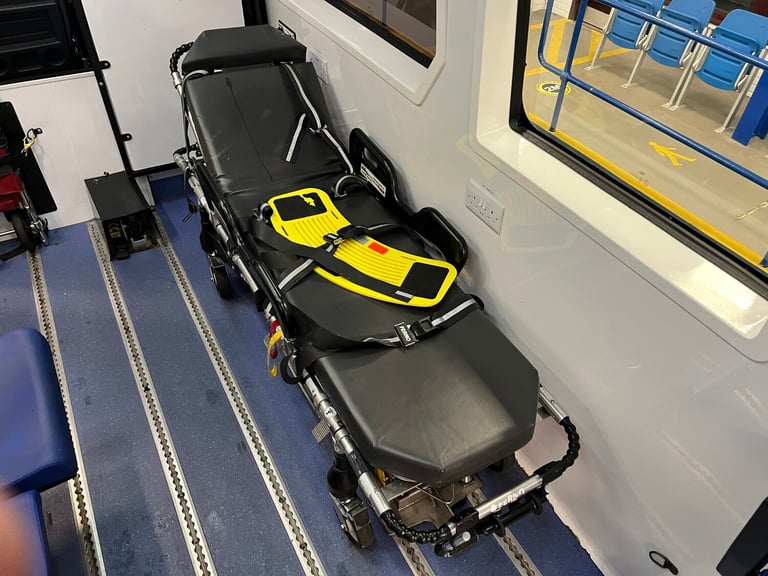 2016 Renault Master LM35 BUSINESS 2.3DCI 130PS LWB 7 SEAT DISABLED ACCESS MINIBUS C/W STRETCHER P...