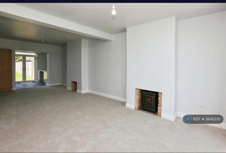 3 bedroom house in Fareham Road, Gosport, PO13 (3 bed) (#2642235)