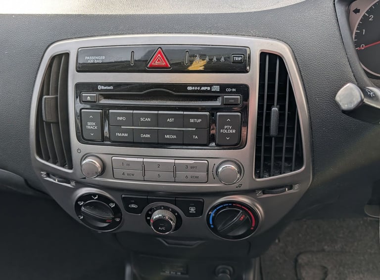 Hyundai, I20, Hatchback, 2013, Manual, 1248 (cc), 5 doors
