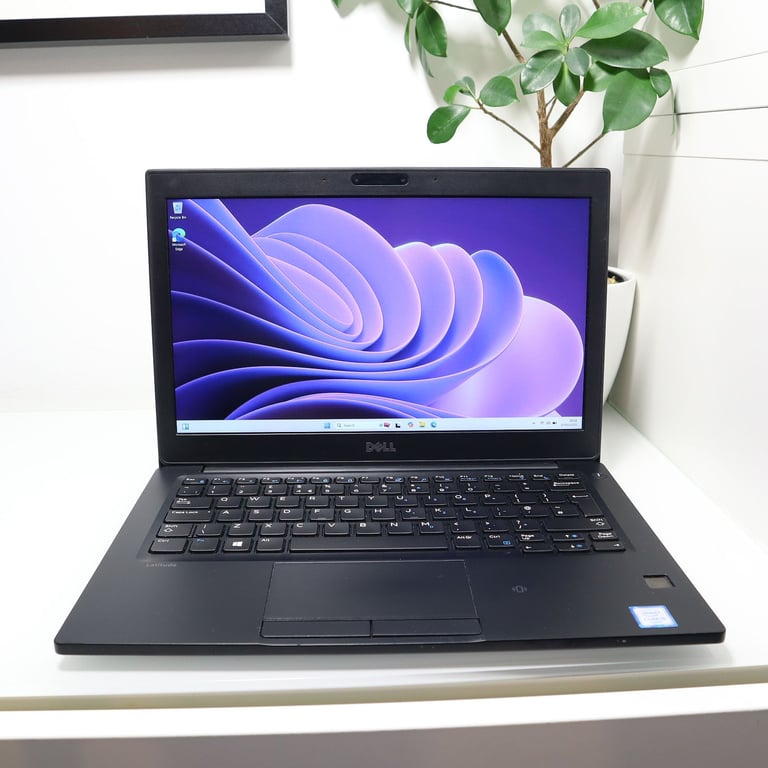 image for Dell Latitude 7280/ 2.3GHz i5 processor/ 8GB RAM/ SSD