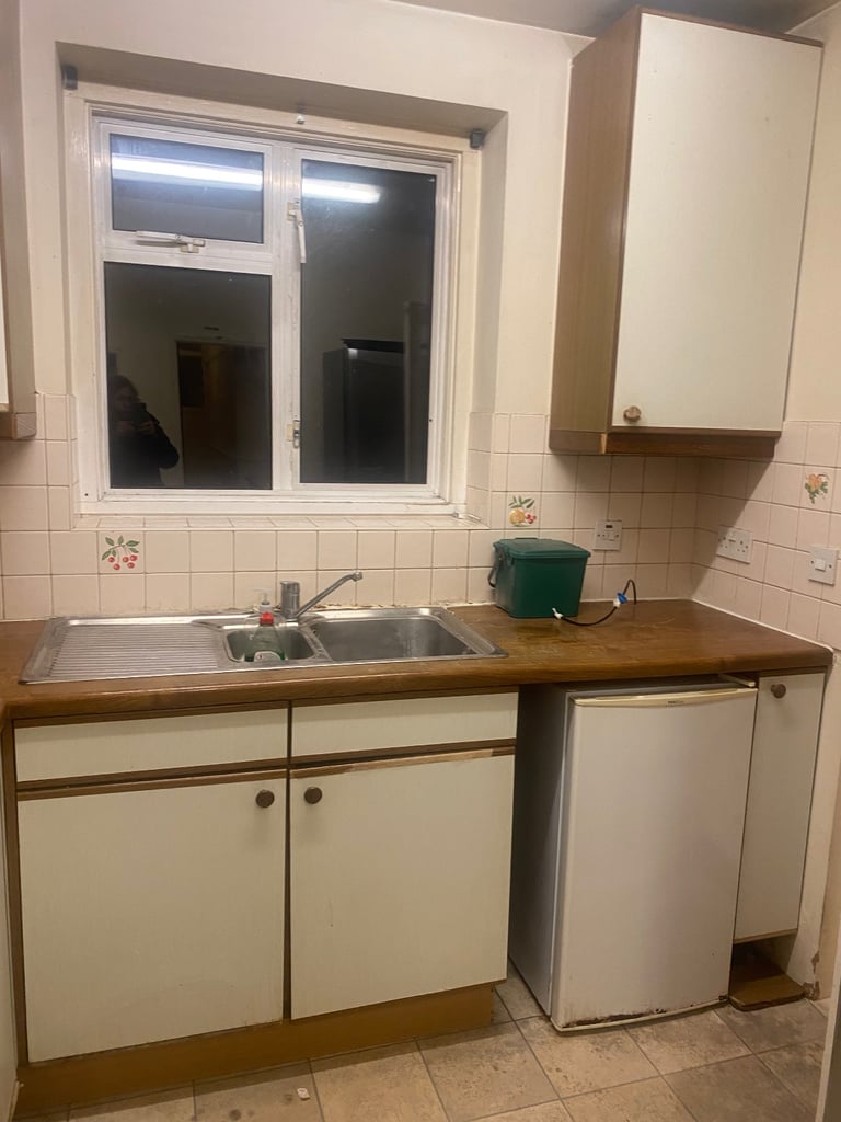 Spacious 3 bed house excellent location 