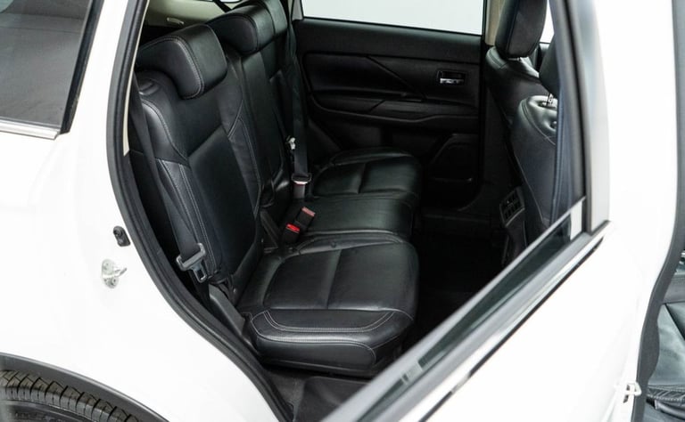 2020 MITSUBISHI OUTLANDER 2.0 MIVEC EXCEED SUV 5DR PETROL CVT 4WD EURO 6 (S/S) (