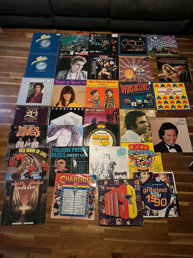 Huge vinyl bundle Johnny cash and others 