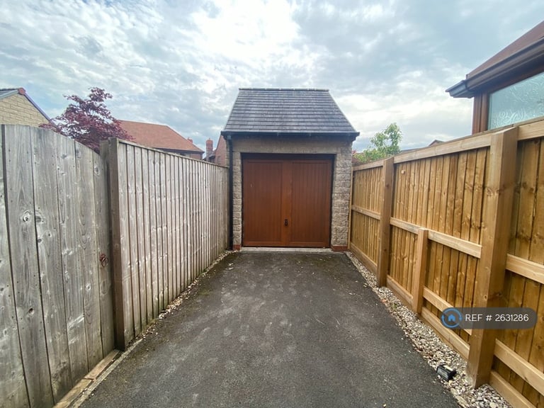 3 bedroom house in Carbis Avenue, Grimsargh, Preston, PR2 (3 bed) (#2631286)