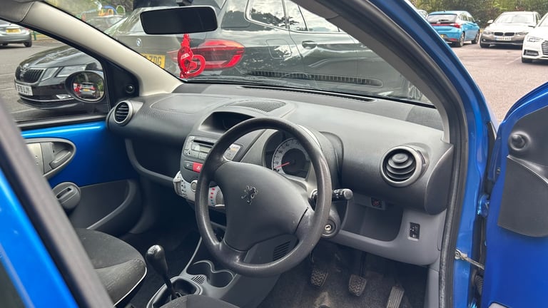 Peugeot, 107, Hatchback, 2011, Manual, 998 (cc),5 doors - Image 12