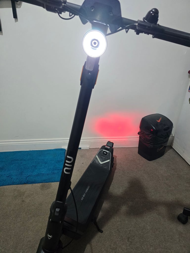 Niu KQI3 PRO (Almost new) 31KMPH