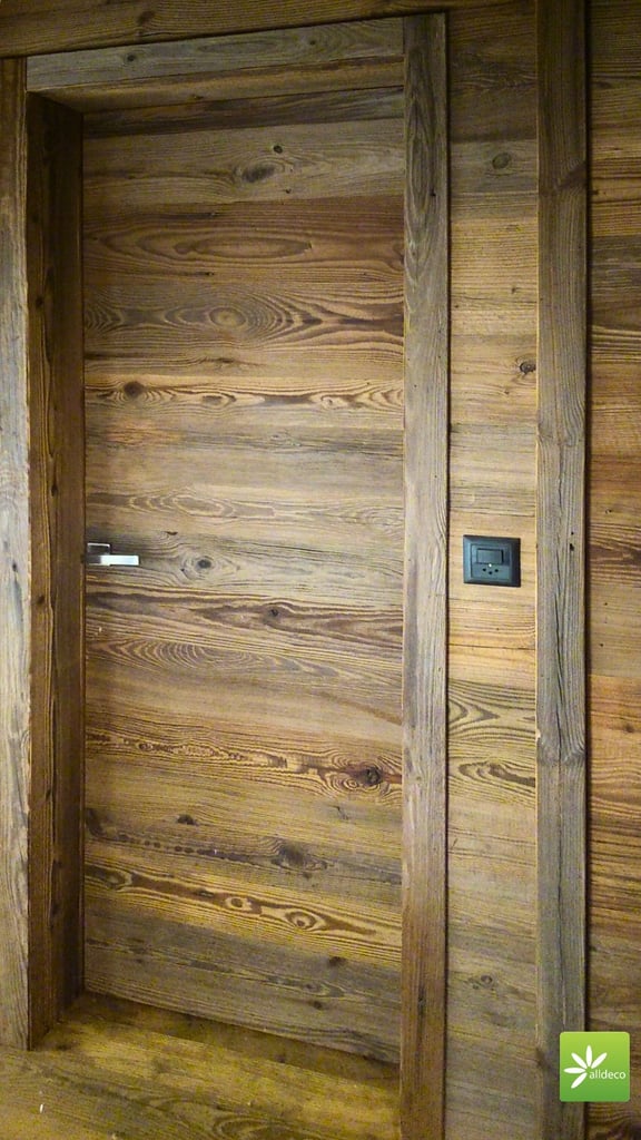 Interior doors made of old wood (solid wood)