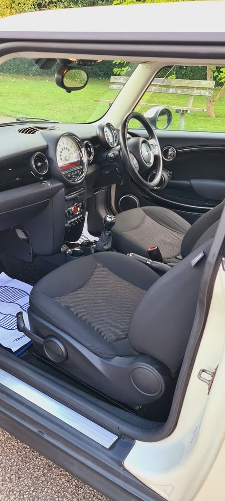 Petrol Free ULEZ Mini Cooper One, Hatchback, 2012, Manual, 1598 (cc), 3 doors CHEAP CAR