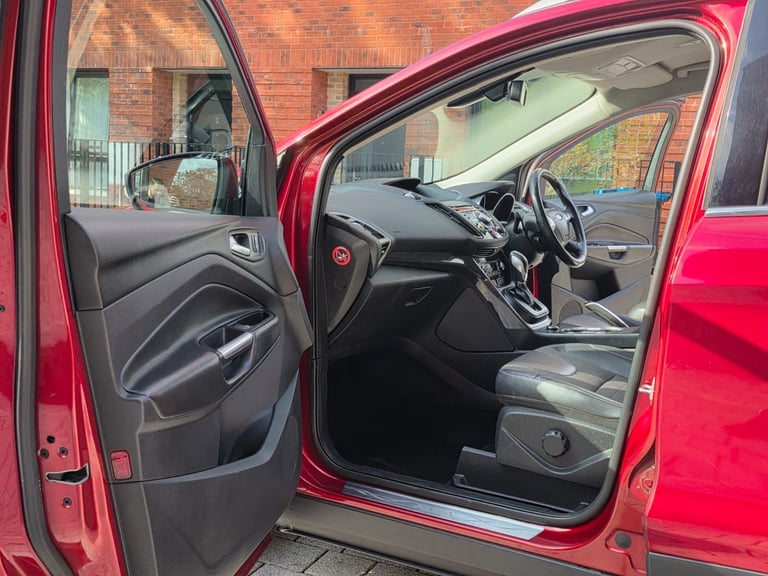 Ford, KUGA, Automatic, Hatchback, 2015, Semi-Auto, 1997 (cc), 5 doors