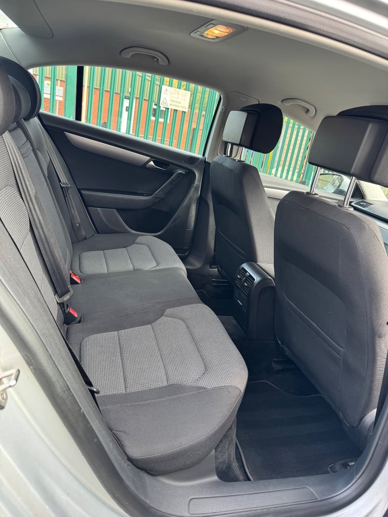 Volkswagen, PASSAT, Saloon, 2011, Semi-Auto, 1968 (cc), 4 doors