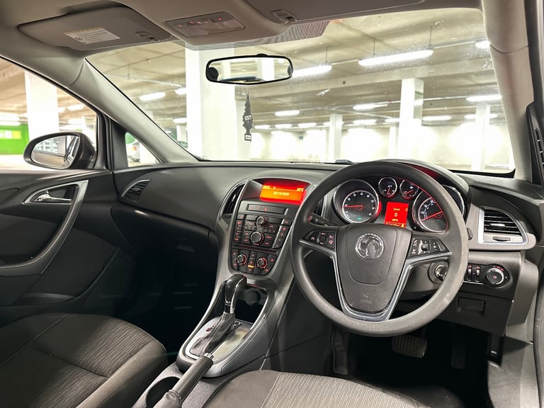Vauxhall, ASTRA, Estate, 2013, Other, 1598 (cc), 5 doors