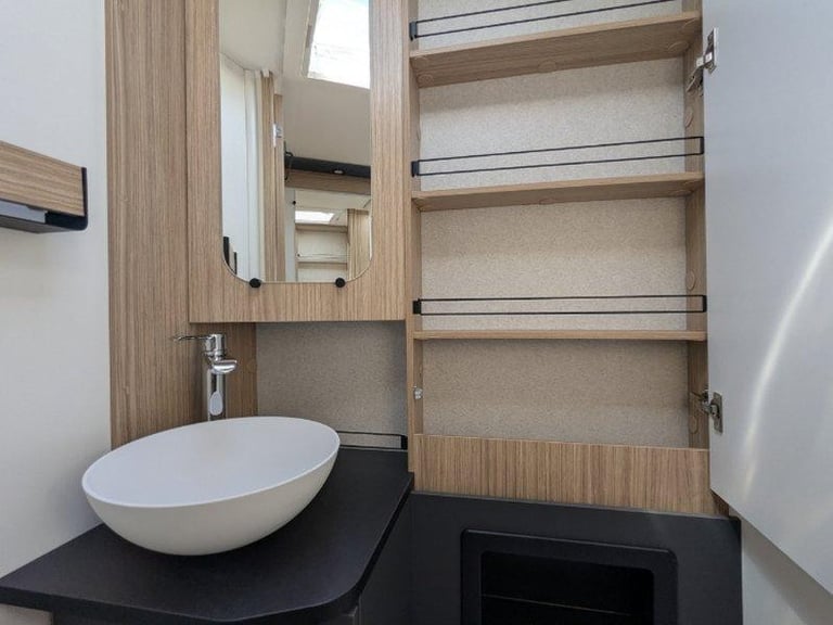 Pilote P720U 2.2 Sensation Motorhome 