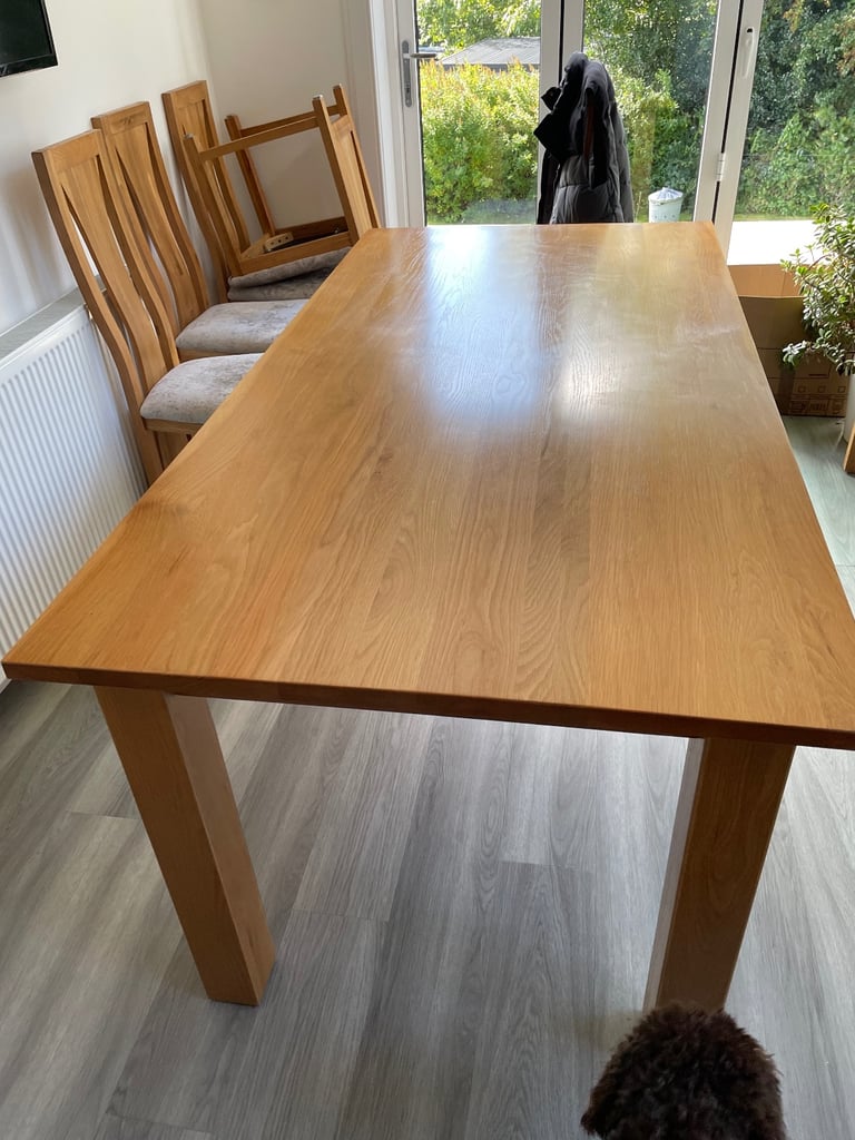 Dining room table