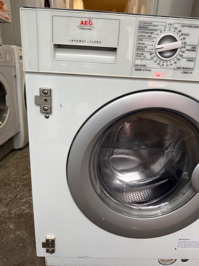 7KG AEG BUILT IN NICE WASHER & DRYER WITH WARRANTY  