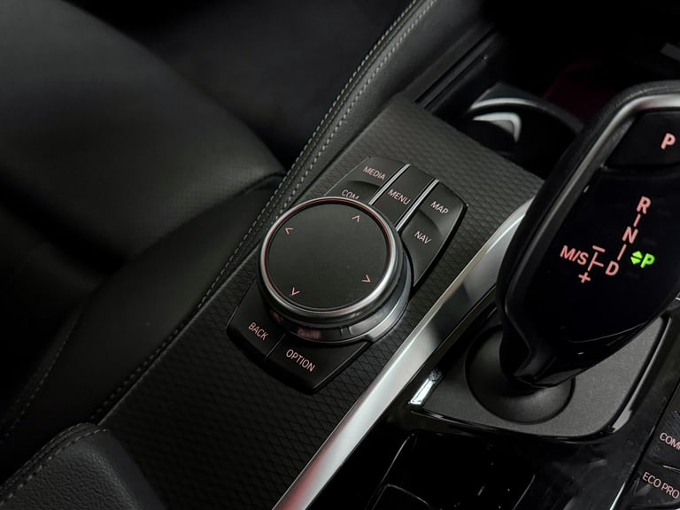 2022 BMW 5 Series 520i M Sport Saloon SALOON Petrol/Electric Hybrid Automatic