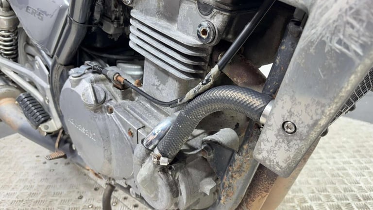 Kawasaki Er 2000 12K GOOD RUNNING PROJECT BIKE 500CC NAKED A2