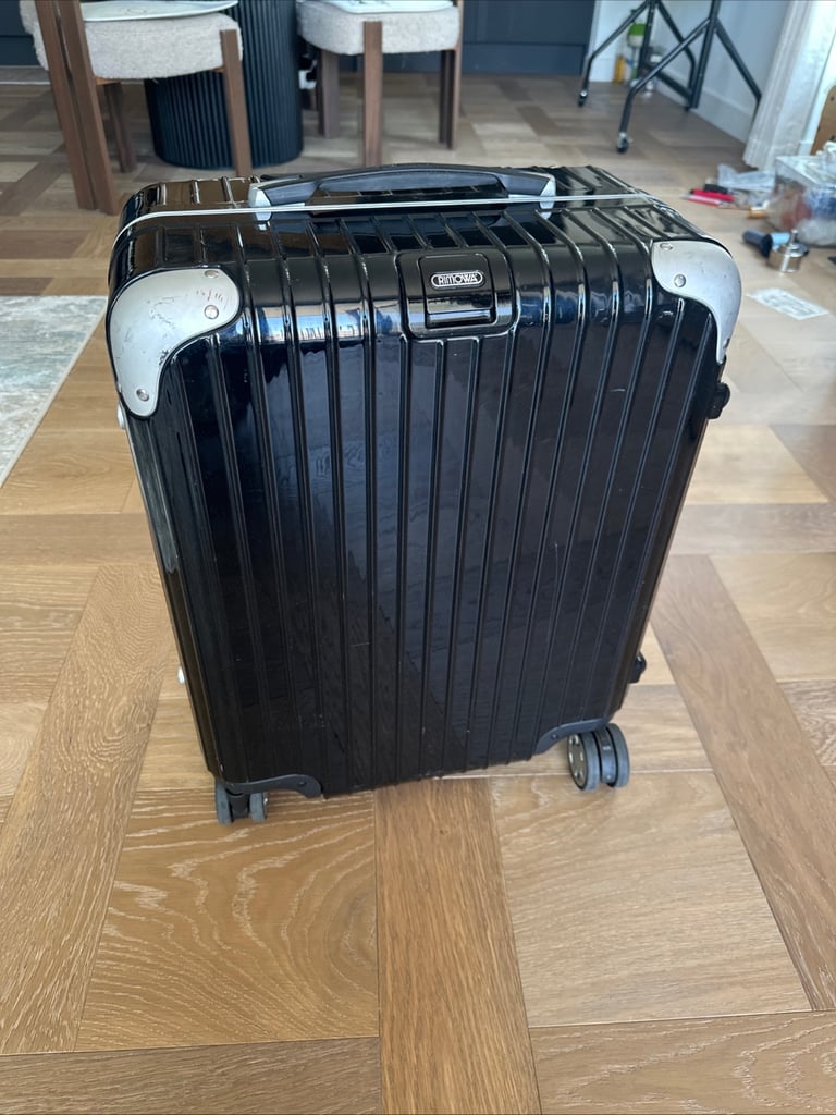 RIMOWA 