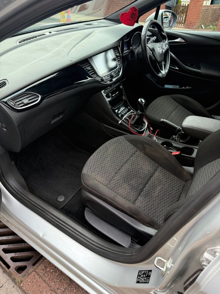 Vauxhall, ASTRA, Hatchback, 2017, Manual, 1598 (cc), 5 doors