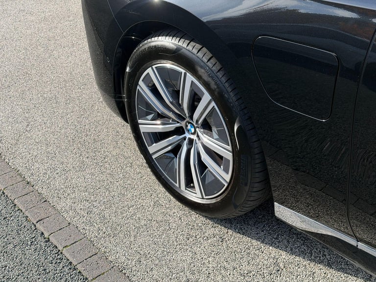 2025 BMW 7 Series 3.0 750e 22.1kWh Excellence Saloon 4dr Petrol Plug-in Hybrid Auto xDrive Eu SAL...