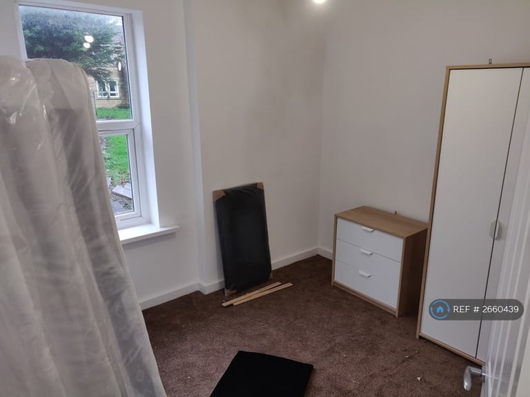 5 bedroom house in Mumford Street, Bradford, BD5 (5 bed) (#2660439)