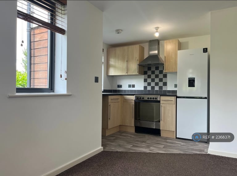 3 bedroom flat in Magenta House. Waters Edge, Haverhill, CB9 (3 bed) (#2368371)