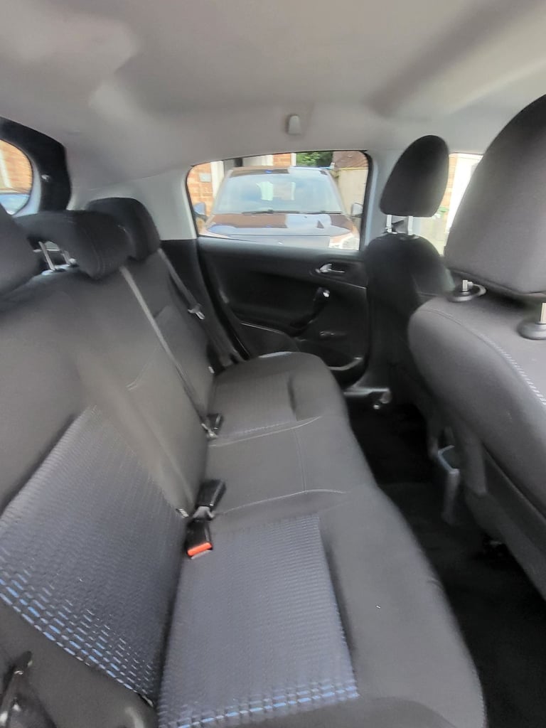 Peugeot, 208, Hatchback, 2013, Manual, 1560 (cc), 5 doors