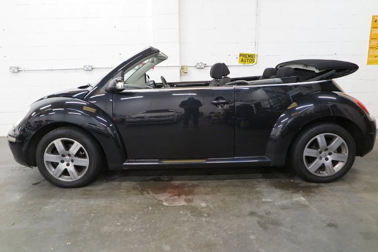 2011 Volkswagen Beetle 1.6 Sola 2dr CONVERTIBLE Petrol Manual