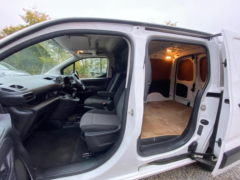 2020 Vauxhall Combo 1.6 Turbo D 2300 Sportive L1 H1 Euro 6 (s/s) 4dr PANEL VAN Diesel Manual