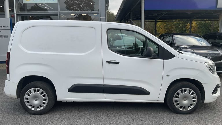 2019 Vauxhall Combo 2300 1.5 Turbo D 100ps H1 Sportive Van PANEL VAN DIESEL Manual