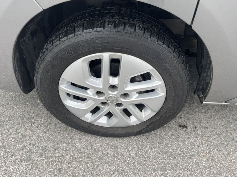 2019 Vauxhall Vivaro 1.6 CDTi 2900 BiTurbo ecoTEC Limited Edition Nav Crew Van Double Cab 5dr Di ...