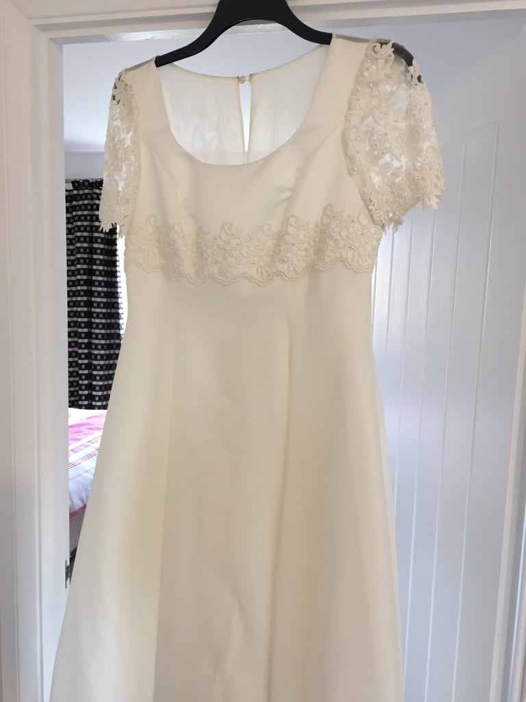 Wedding dress size 16